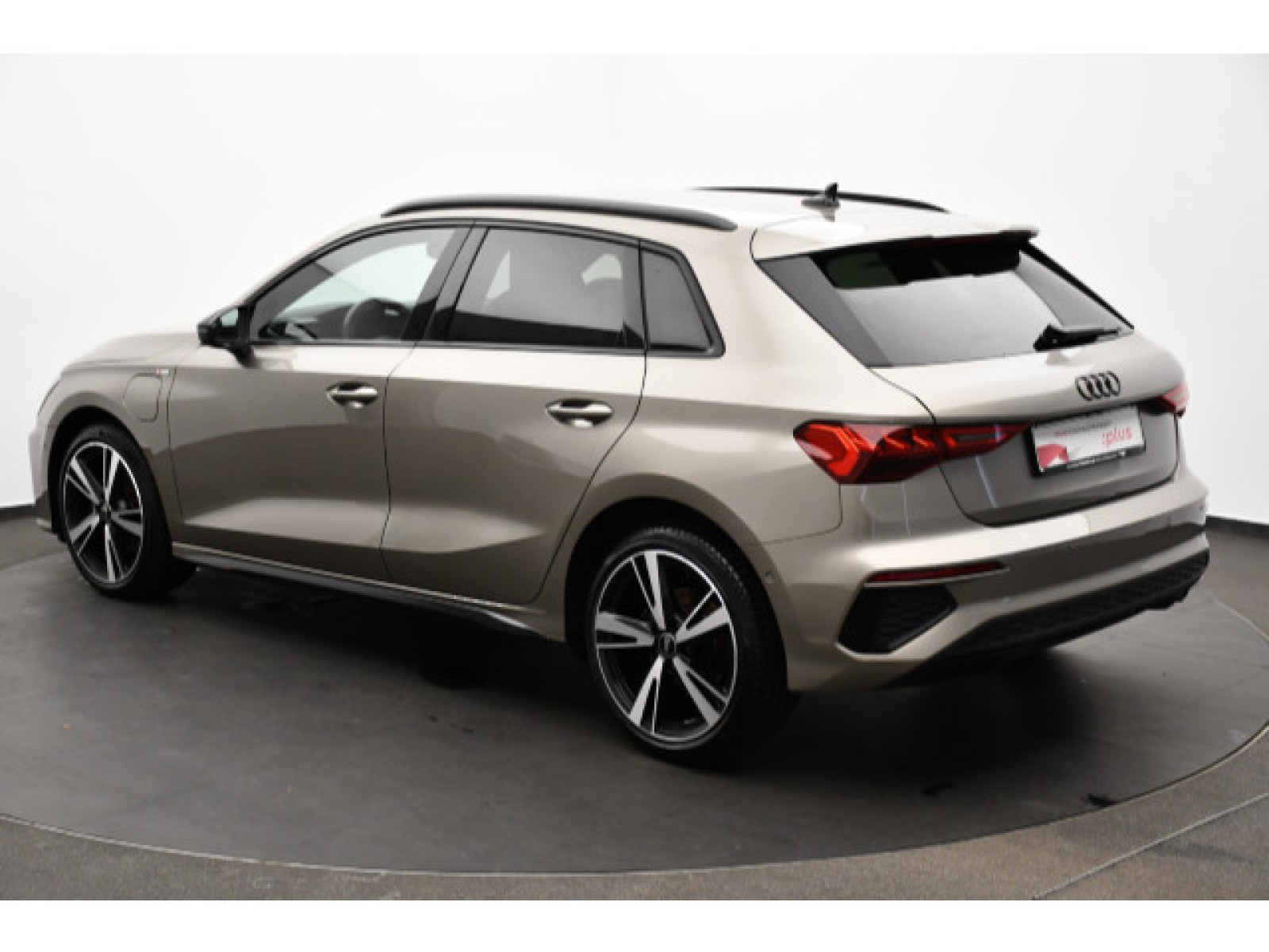 diagonalansicht-hinten-aussen