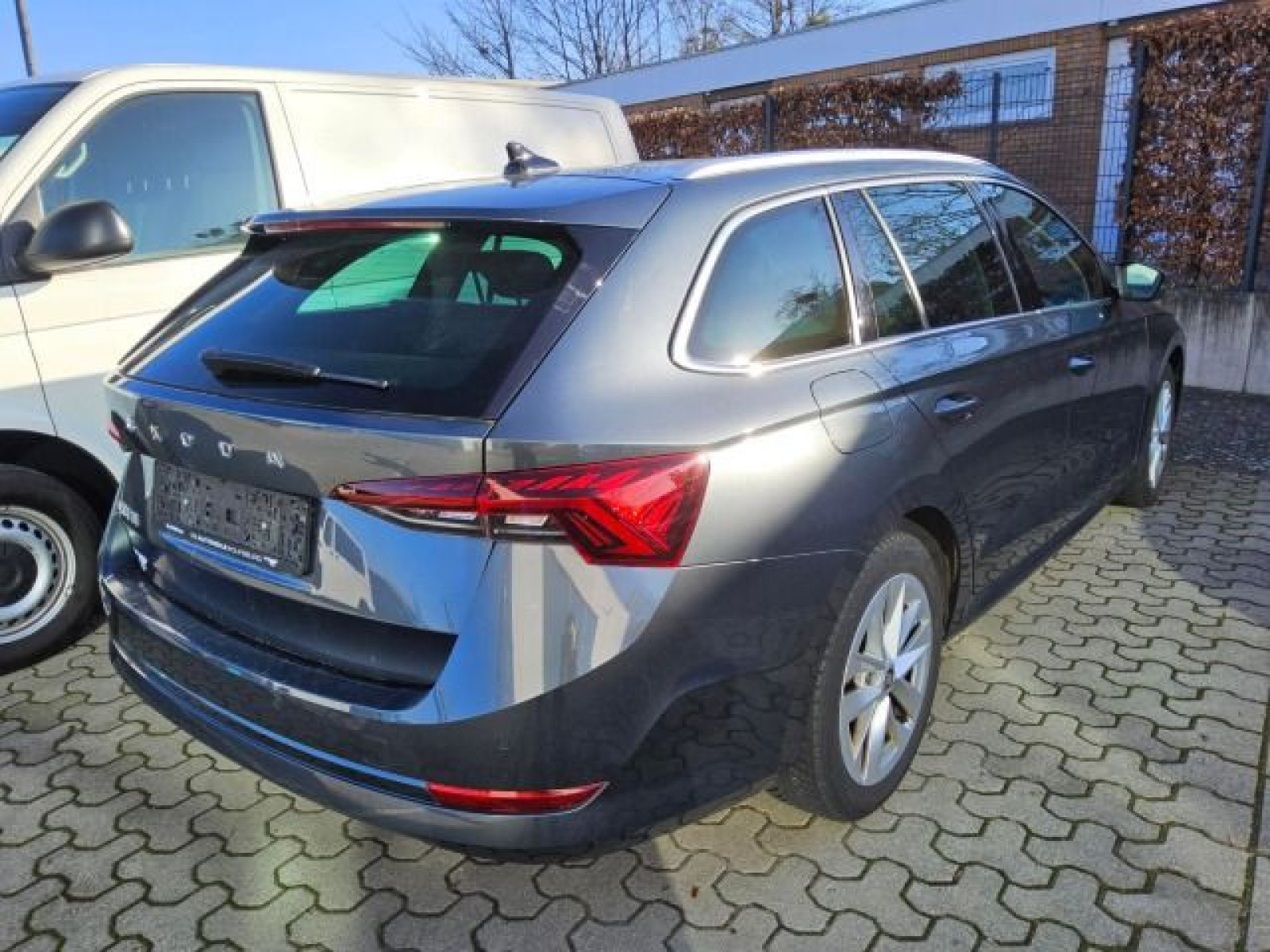 diagonalansicht-hinten-aussen