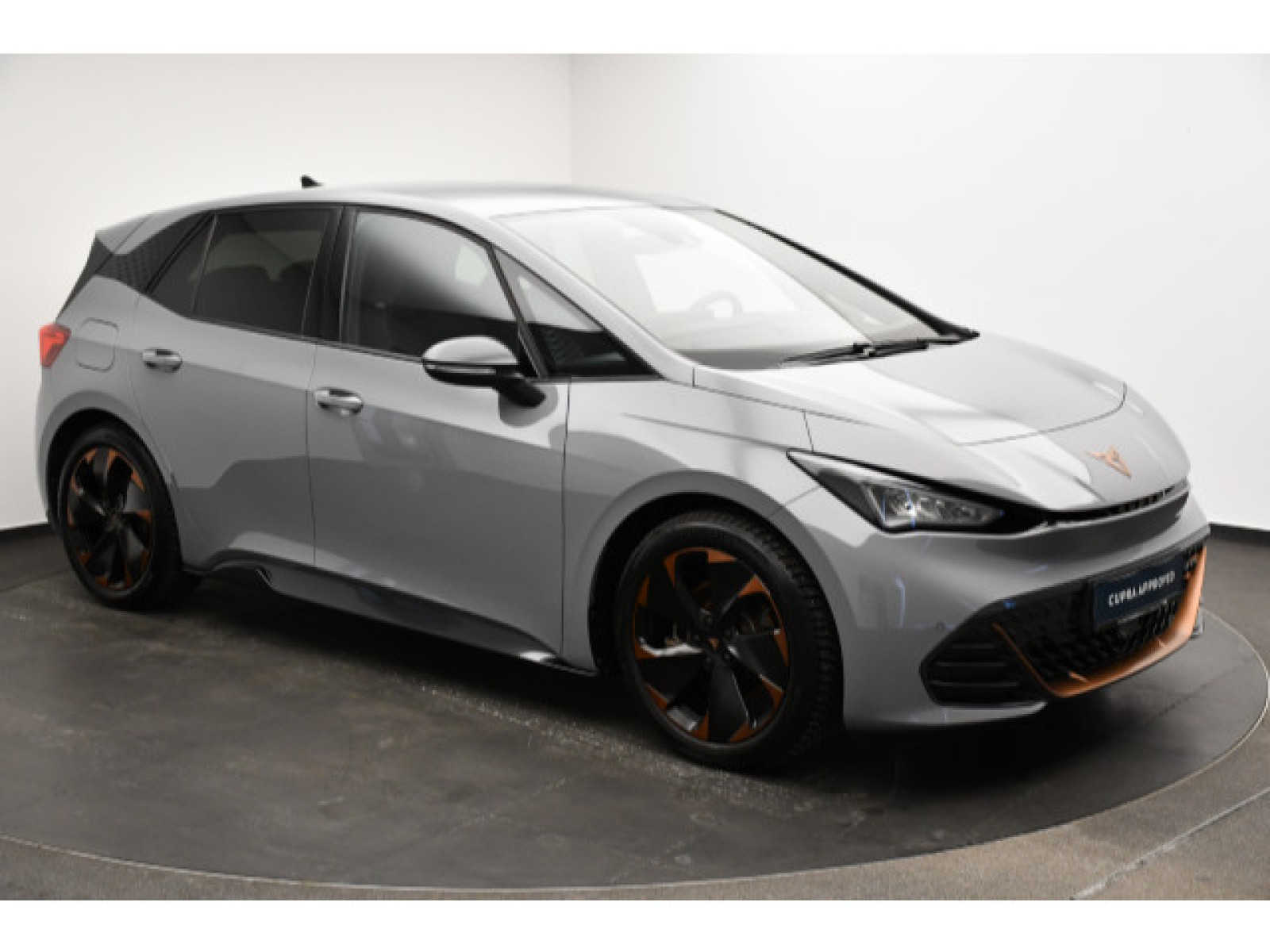 diagonal-frontansicht-aussen