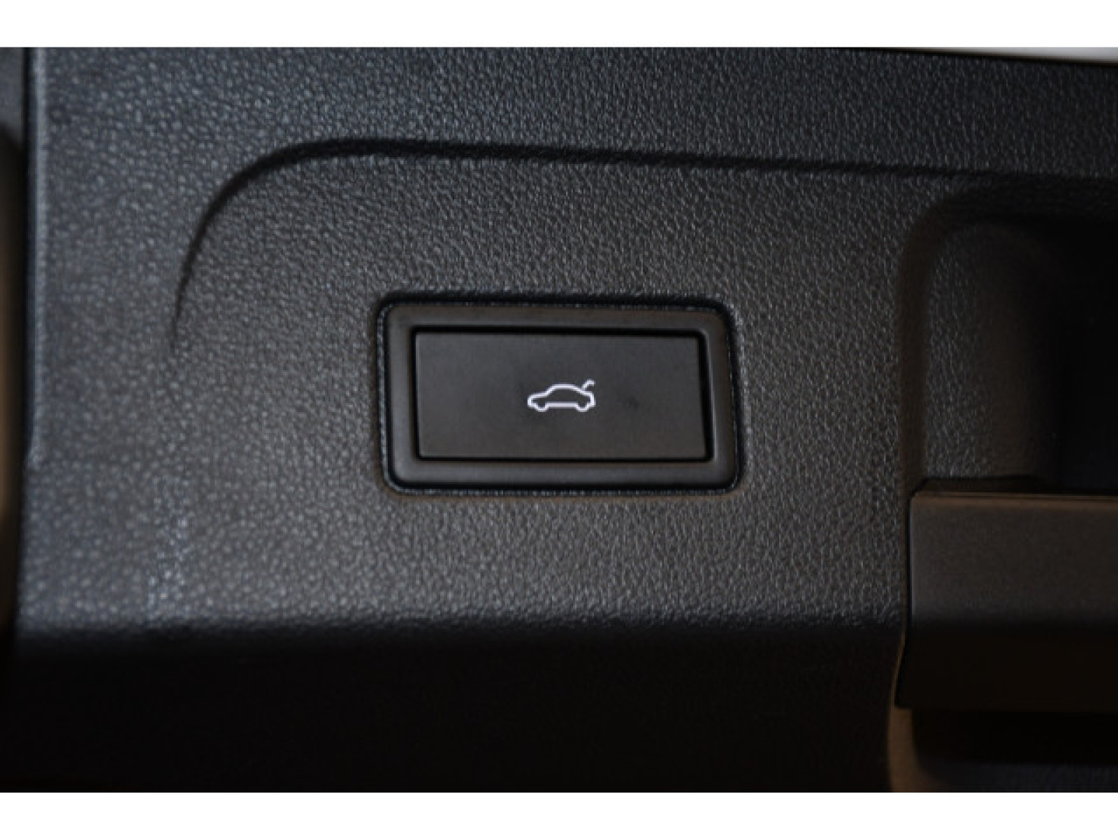 Volkswagen - Touran_12