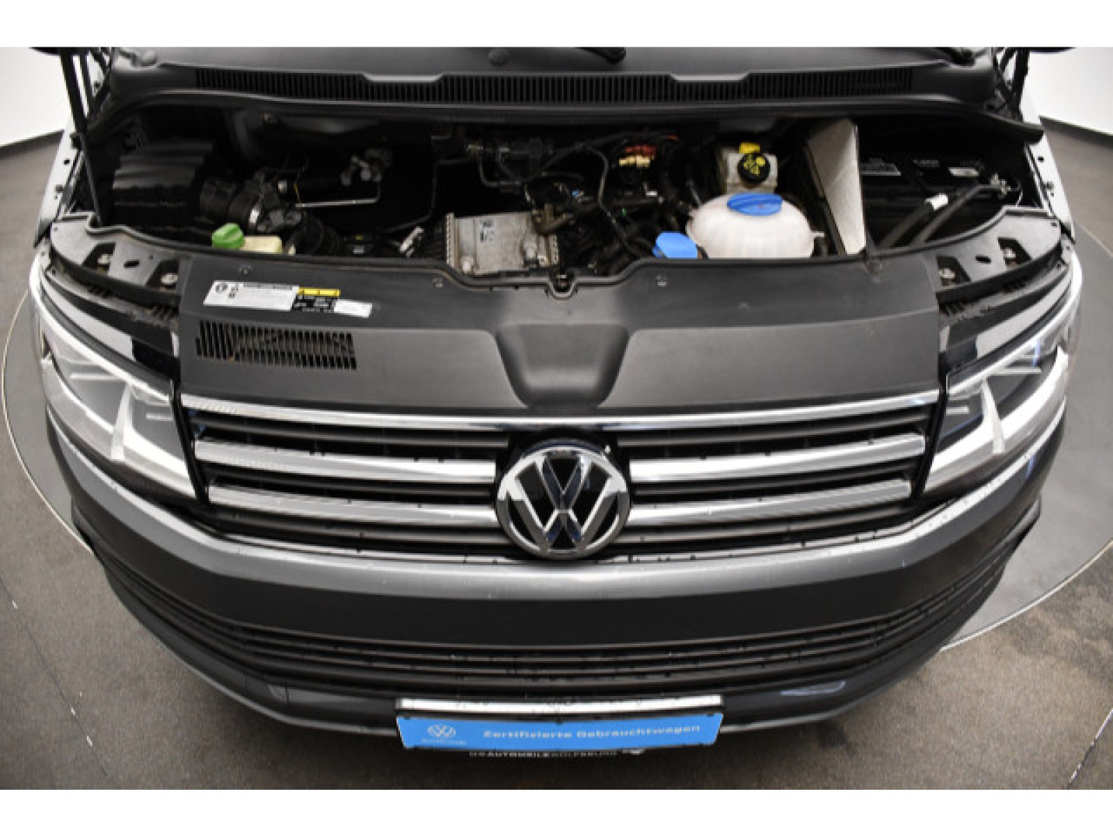 Volkswagen - Multivan_12