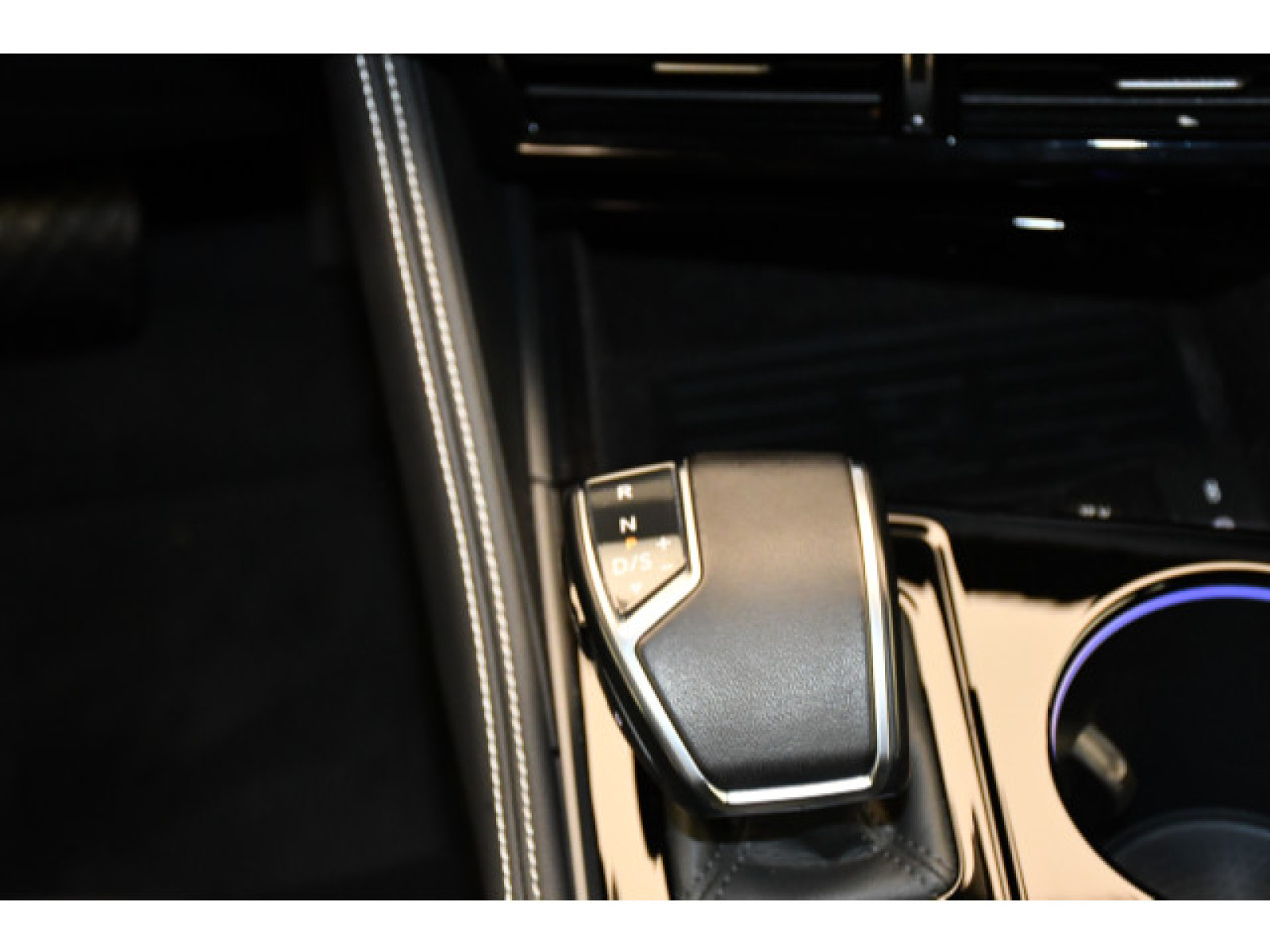 Volkswagen - Touareg_7