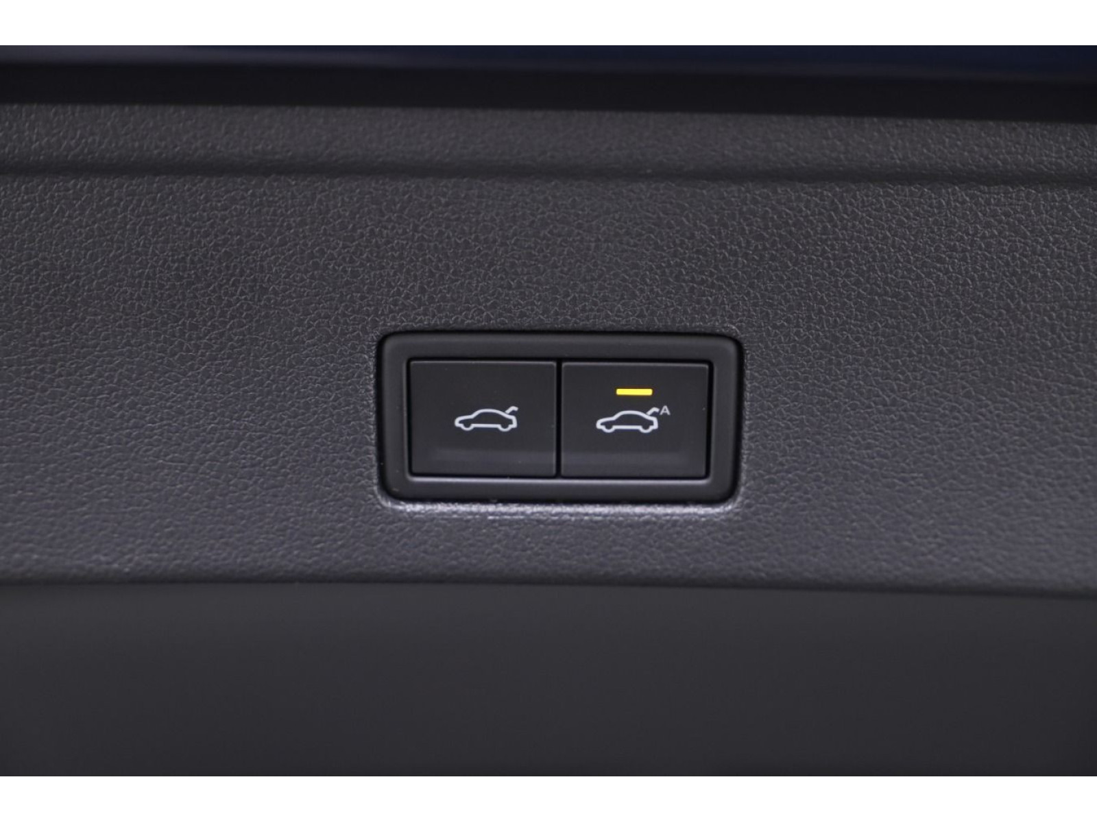 Volkswagen - Touareg_14