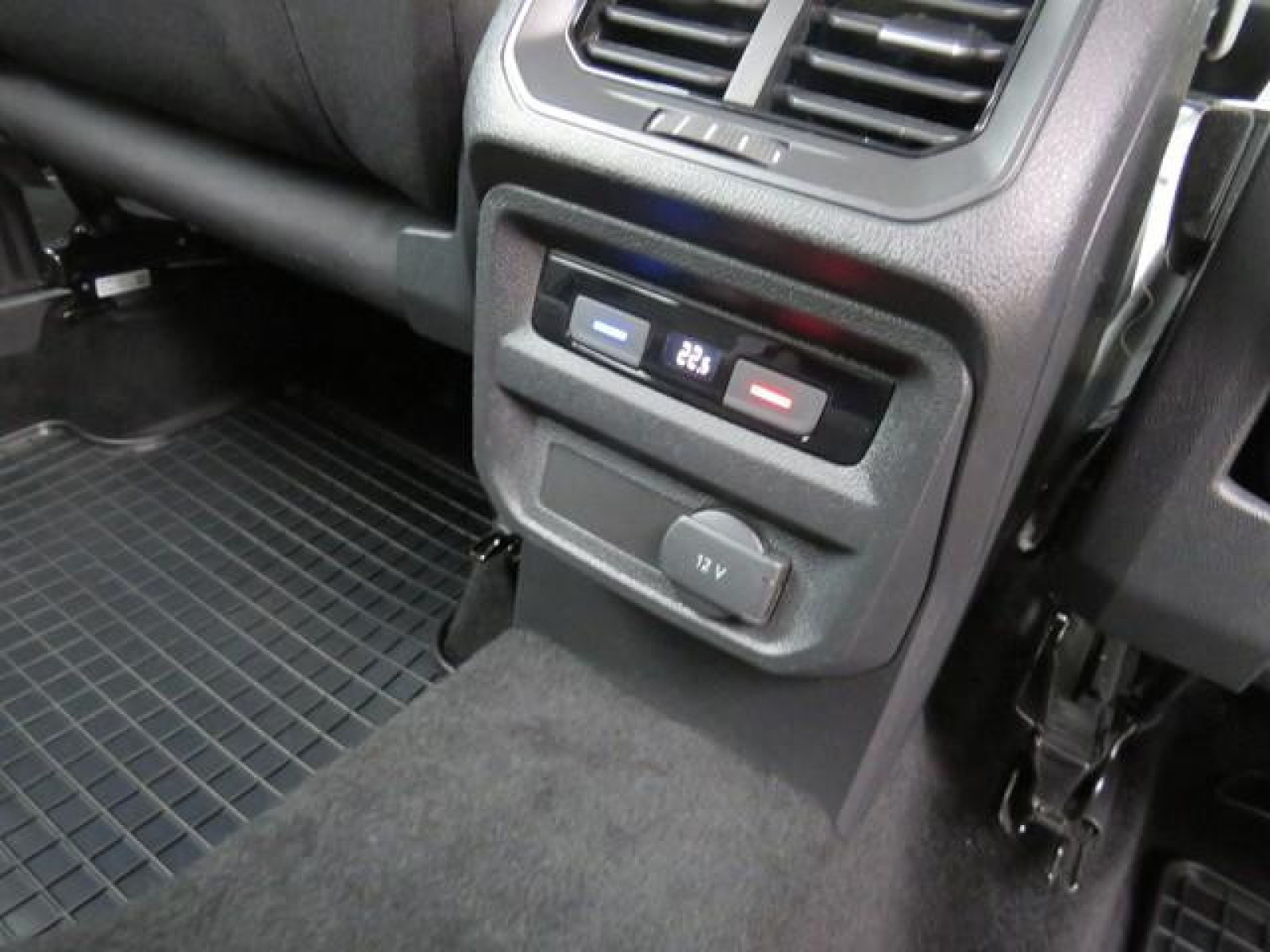 Volkswagen - Tiguan_23