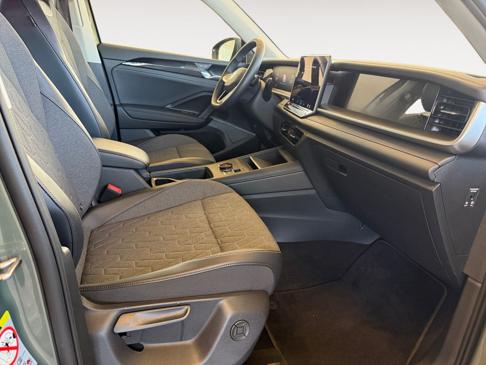 Volkswagen - Tayron_16