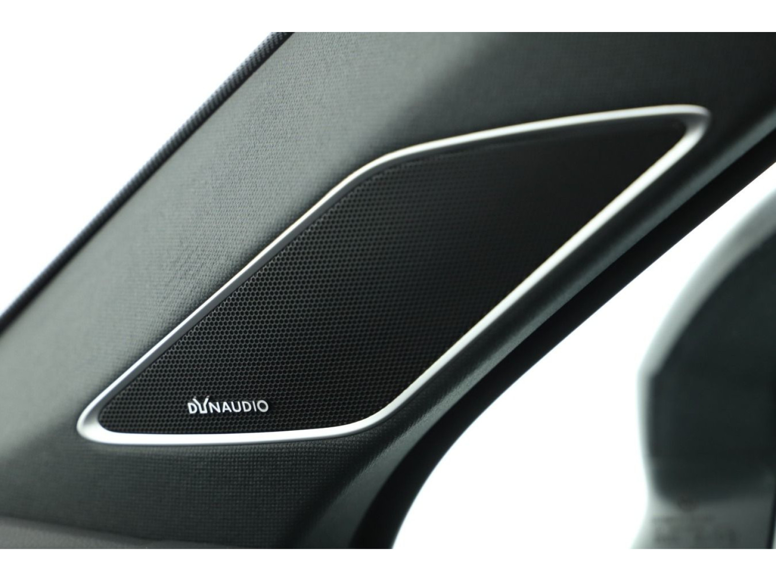 Volkswagen - Touareg_9