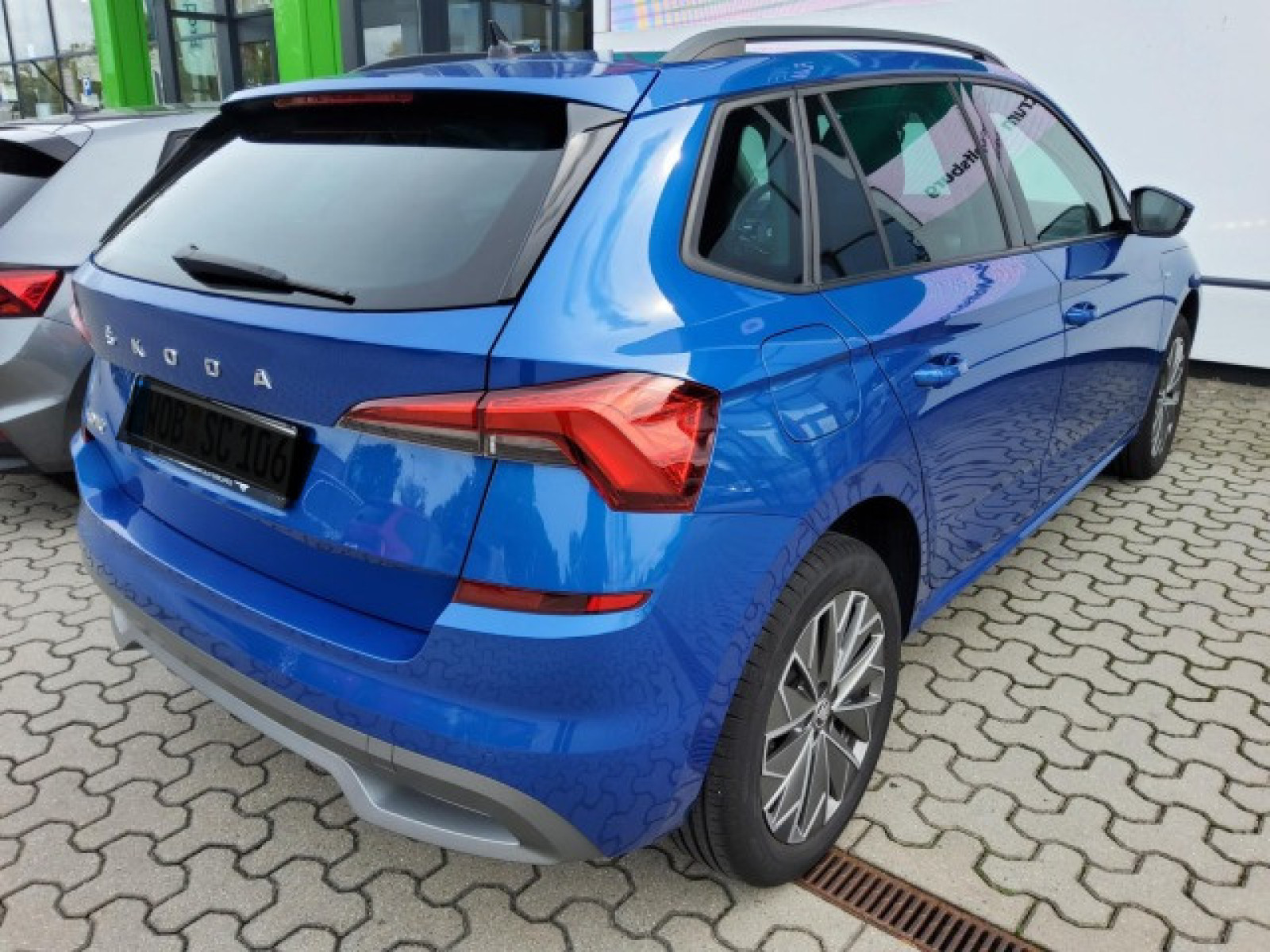 diagonalansicht-hinten-aussen