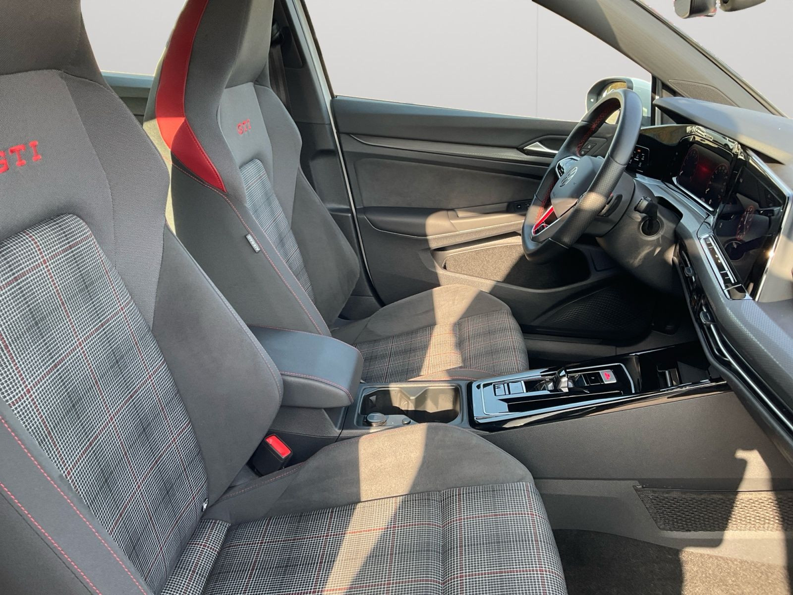 Volkswagen - Golf GTI_15