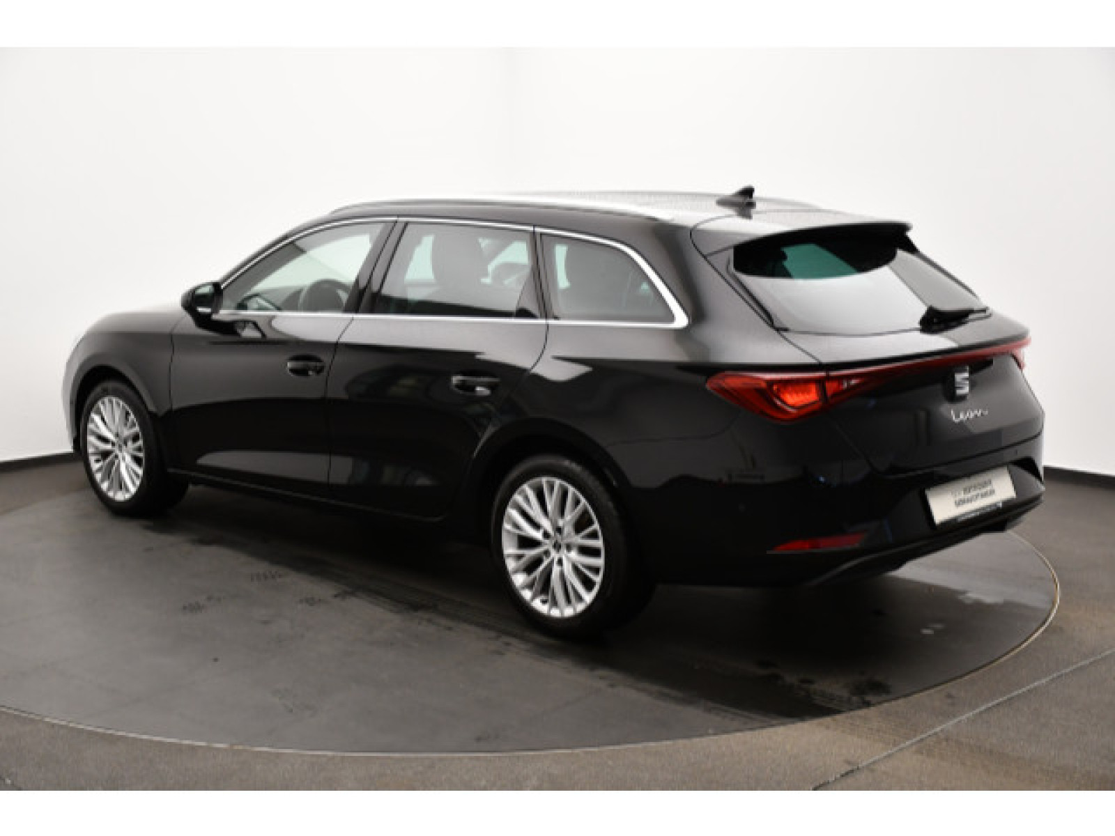 diagonalansicht-hinten-aussen