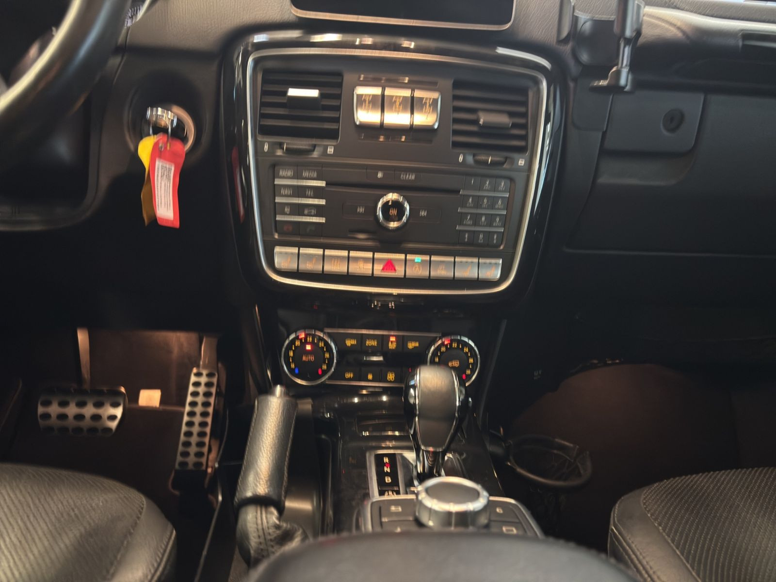Mercedes-Benz - G 350_14