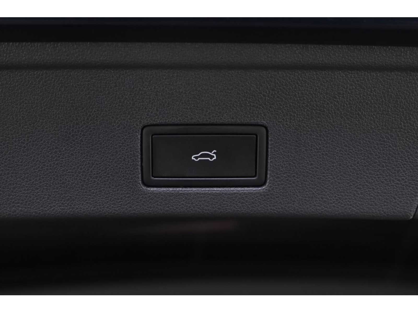 Volkswagen - Touareg_15